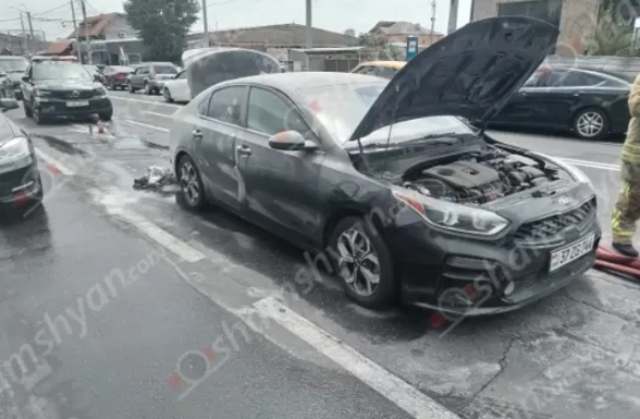 Երևանում պայթյուն-բռնկում է տեղի ունեցել «Kia Forte»-ում. 6 վիրավորներից 3-ը երեխաներ են